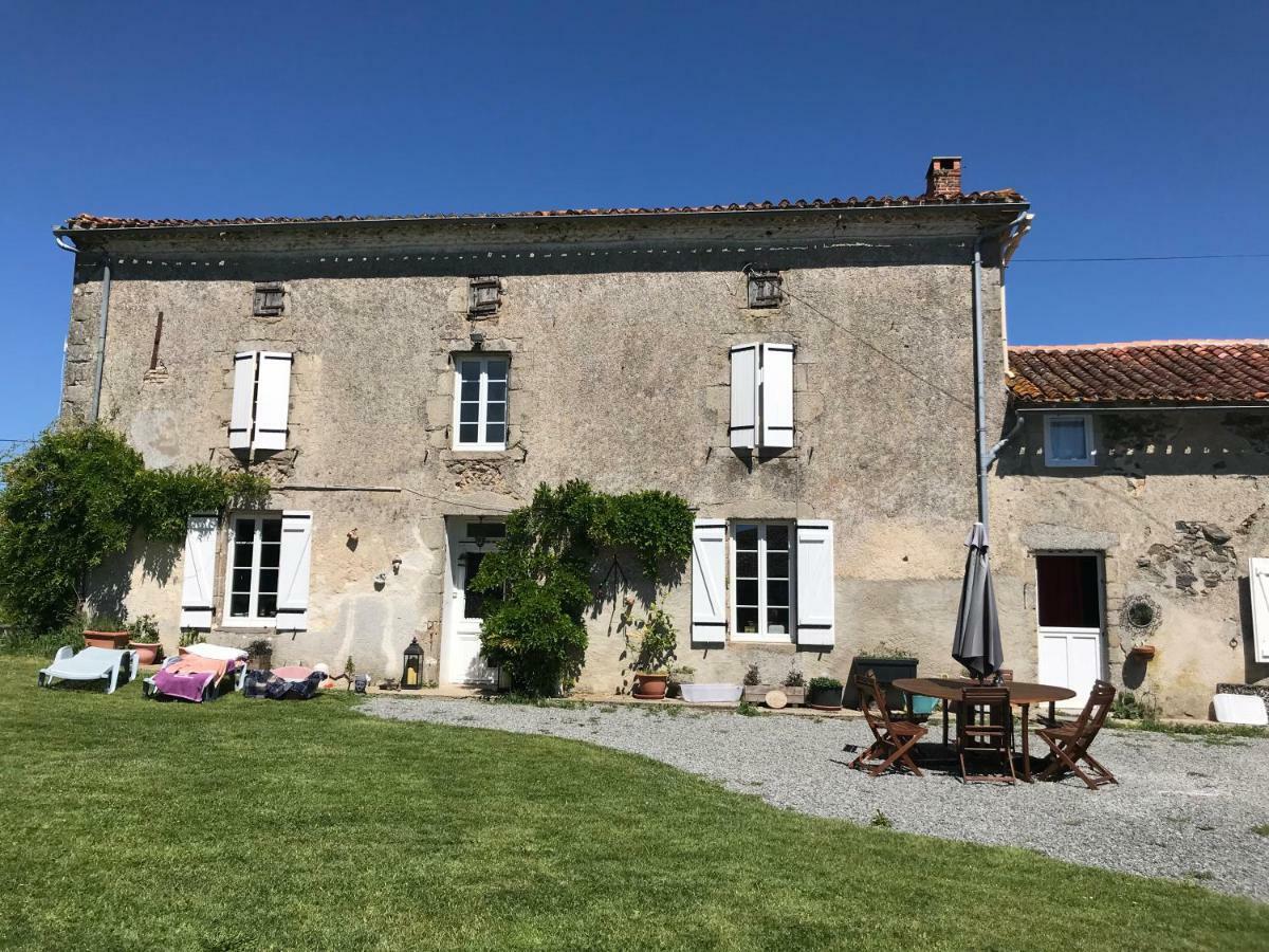 Bed and Breakfast Wisteria House Chanteloup  Экстерьер фото